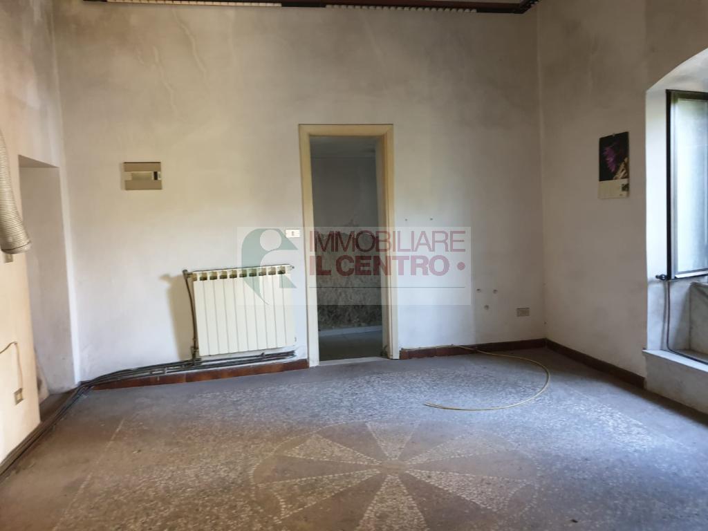  sarzana vendita quart:  il centro immobiliare snc di stefano santi