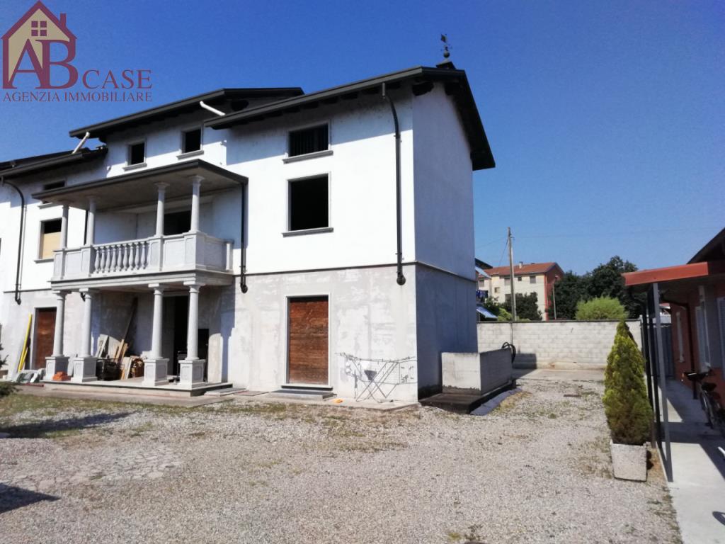  cassolnovo vendita quart:  acquaotta basilia maria