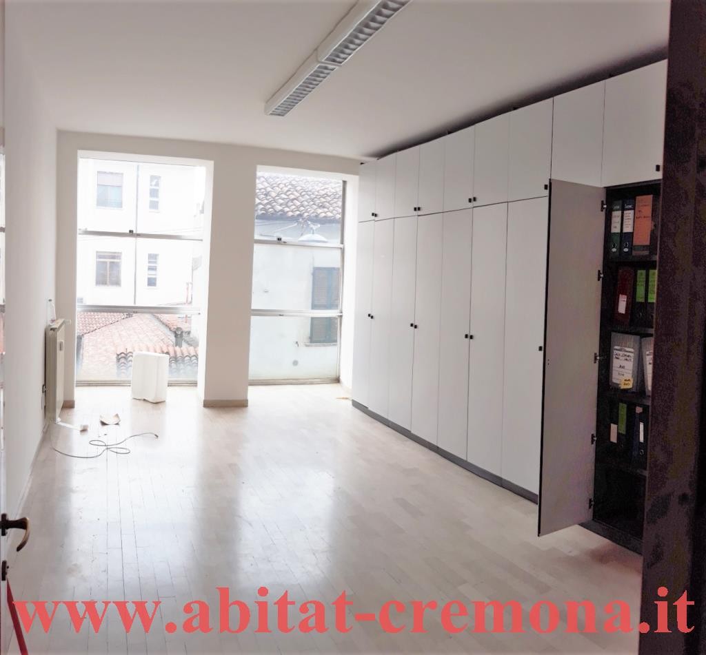 Ufficio - Loc.Com. CREMONA affitto   piazza roma ABITAT SNC DI MAZZINI LUCA E C.