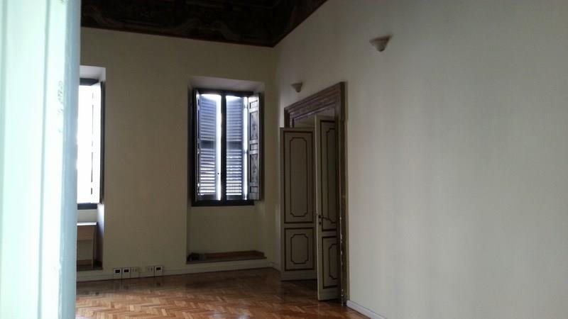 Affittasi ufficio con soffitti affrescati in zona Piazza del Gesù a Roma