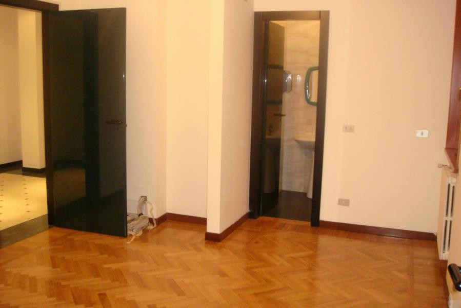 Ufficio - Loc.Com. MILANO vendita  LORETO  Staimer Agenzia e Servizi Immobiliari