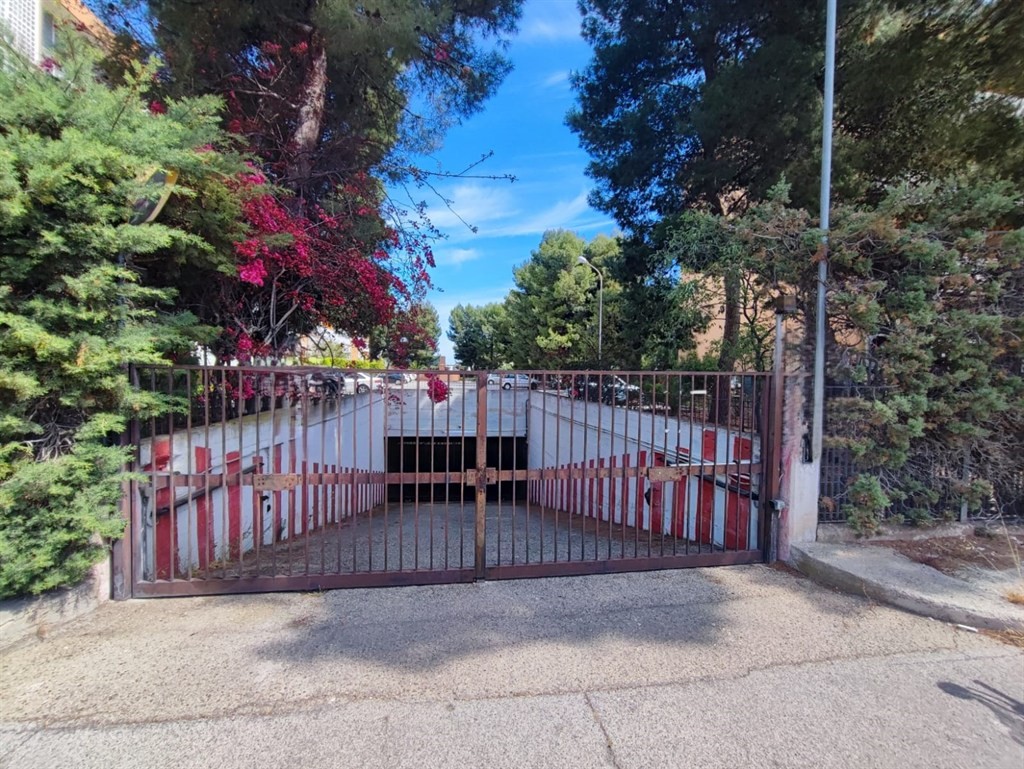 Garage in Vendita
