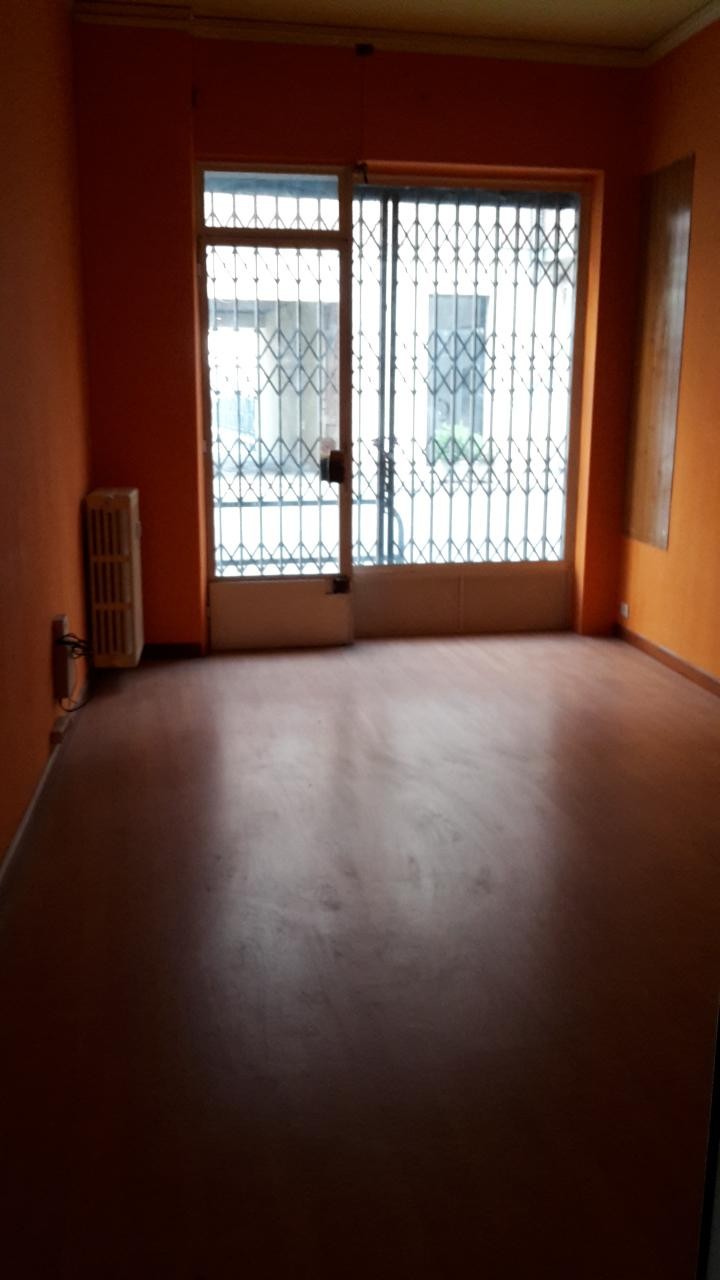 Negozio - Loc.Com. ASTI affitto   C.so Volta TUTTOCASE Agenzia Immobiliare