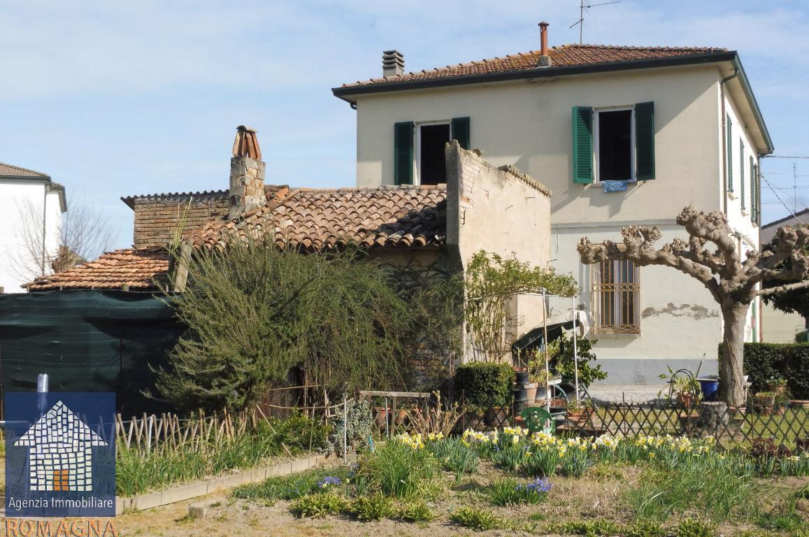  russi vendita quart:  agenzia immobiliare romagna di melandri p. & c