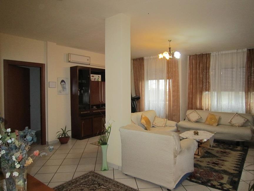 Appartamento LODI vendita   via Baggi STUDIO LINGIARDI SERVZI IMMOBILIARI SRL