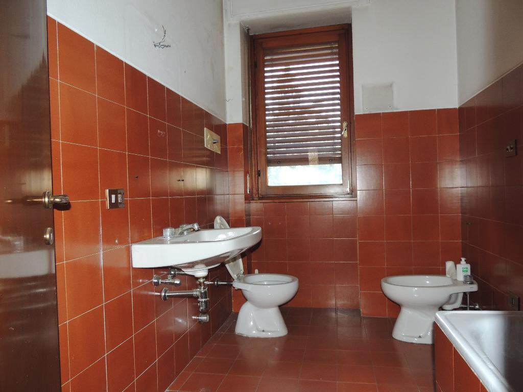 Vendesi ampio e luminoso appartamento a Segrate (MI)
