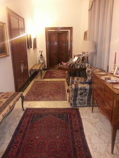 Vendesi ampio e prestigioso appartamento in zona Parioli a Roma