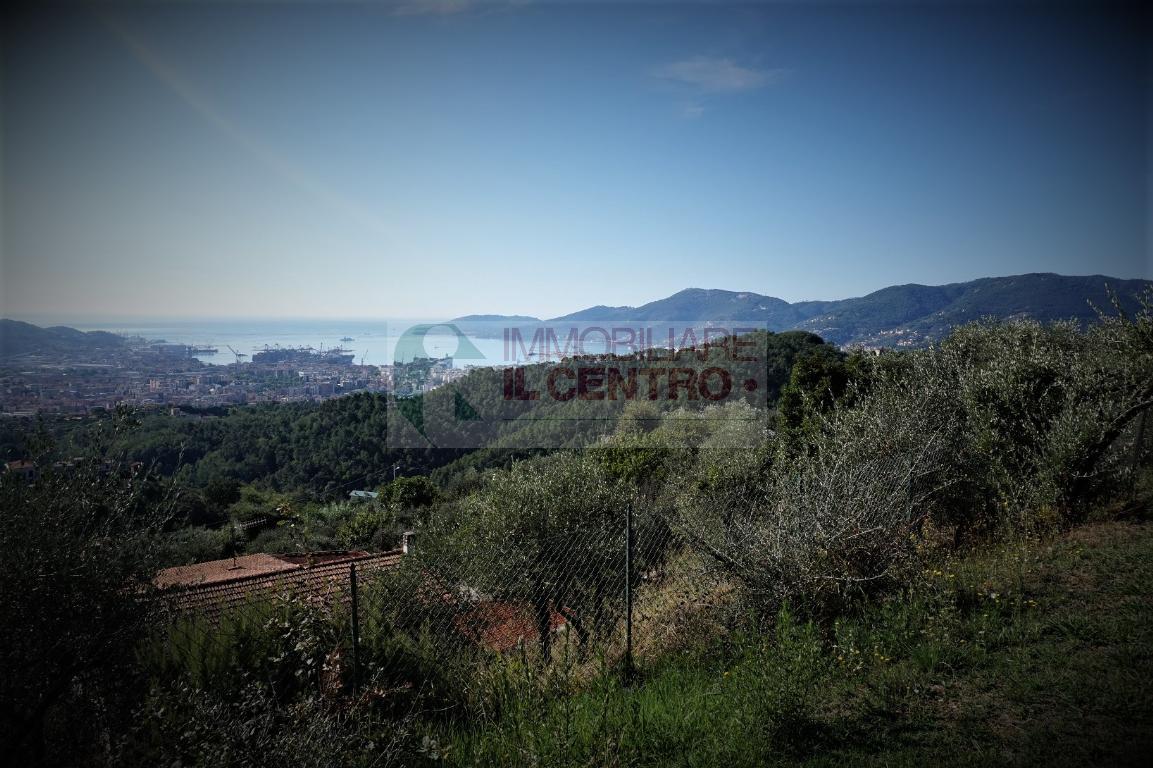  la spezia vendita quart:  il centro immobiliare snc di stefano santi