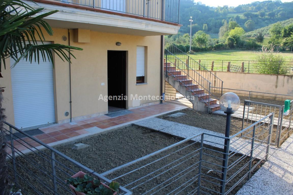  tavullia vendita quart:  agenzia montecchio casa