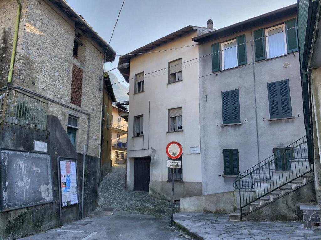 Villa Unifamiliare - Indipendente LIERNA vendita   Via Centrale Lisolago Servizi Immobiliari