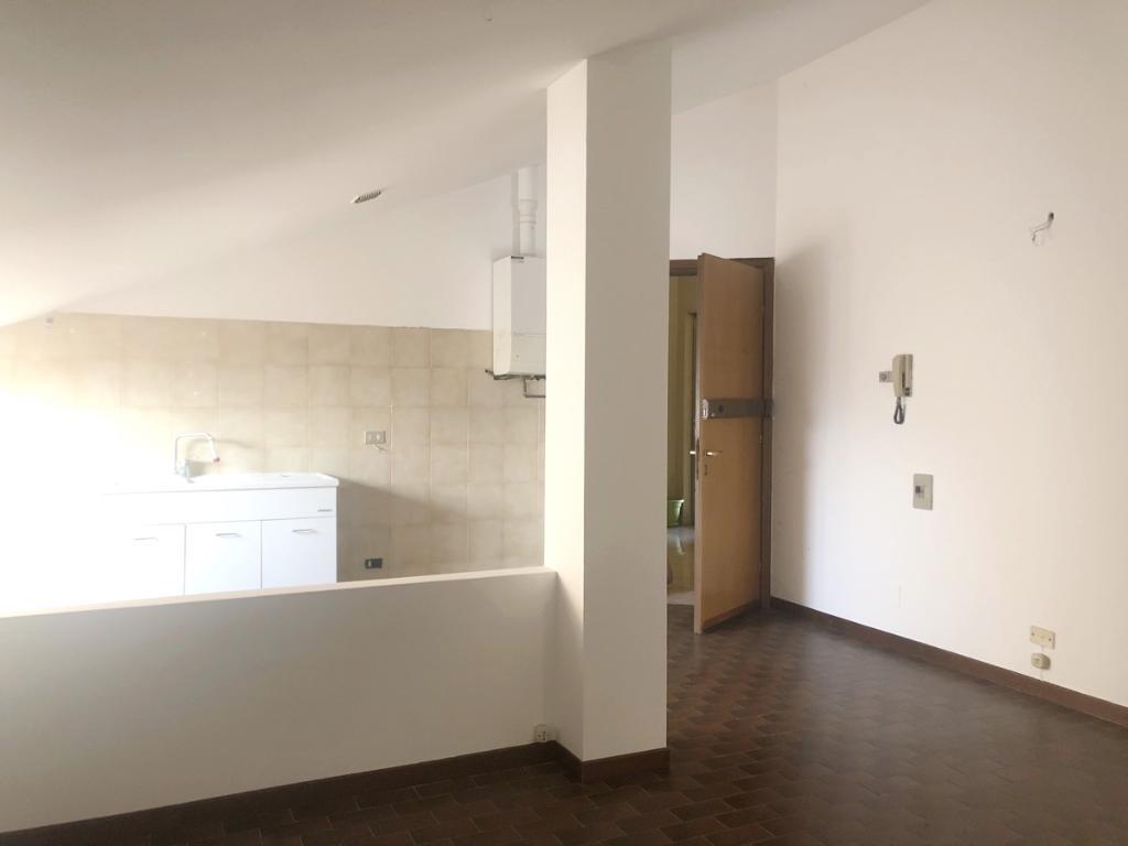  abbadia lariana affitto quart:  lisolago servizi immobiliari