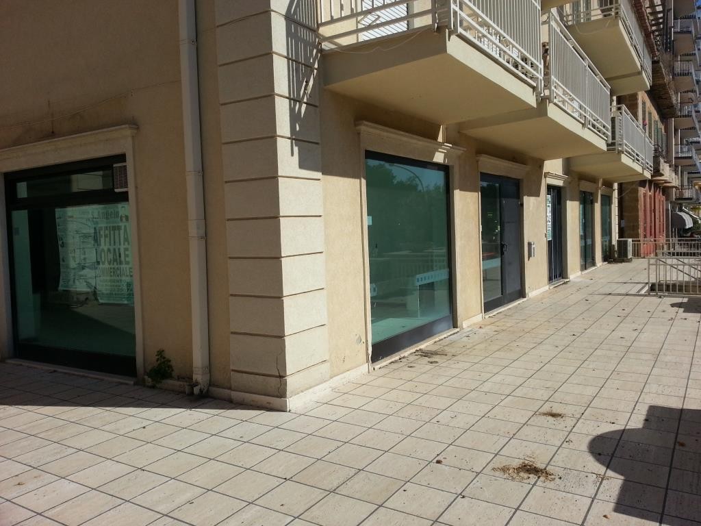 Negozio - Loc.Com. AGRIGENTO affitto   Viale della Vittoria CANTAVENERA ROSARIO