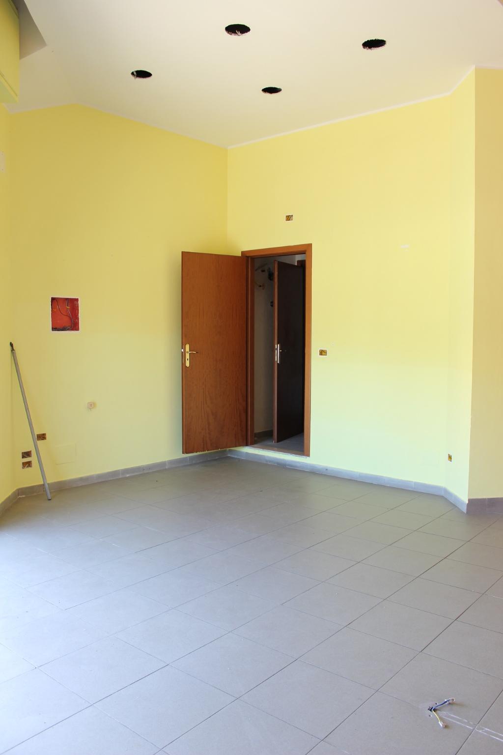 Negozio - Loc.Com. SIRACUSA vendita    Progetto Immobiliare di Salvo Loreto