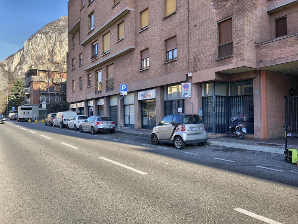 Negozio - Loc.Com. LECCO vendita   Via Papa Giovanni XXIII Lisolago Servizi Immobiliari
