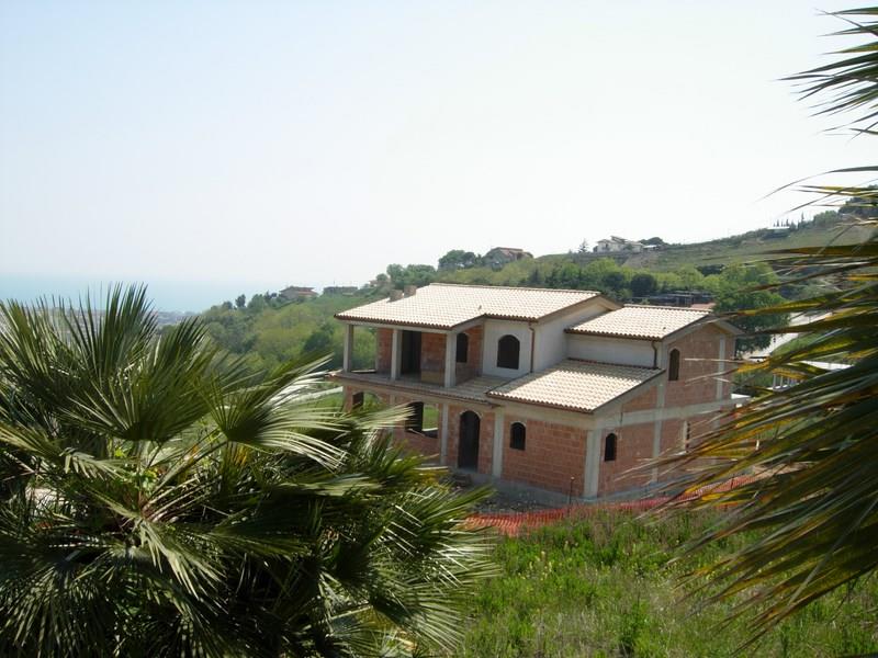 Rif. LC1586 Villa in vendita a Colonnella con vista mare