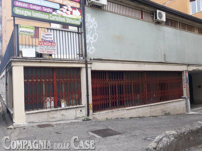 Negozio - Loc.Com. CATANZARO vendita   via Giuseppe Schipani 74 COMPAGNIA DELLE CASE REAL ESTATE  SRLS