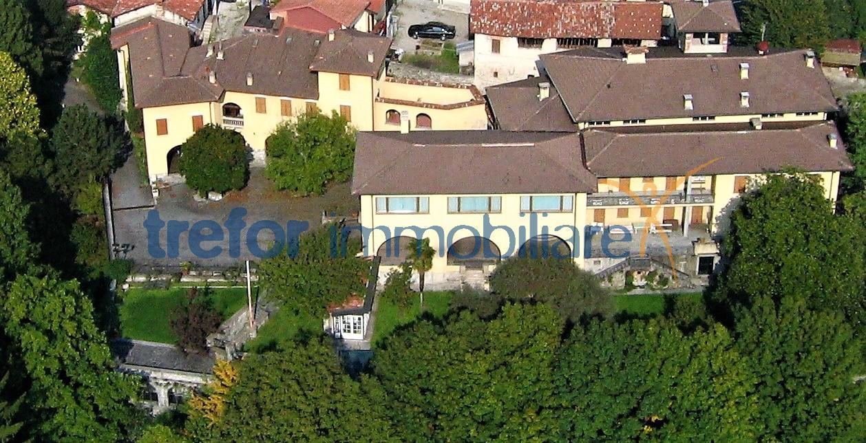 Villa ITALIA vendita   via Garoni TREFOR IMMOBILIARE S.R.L.