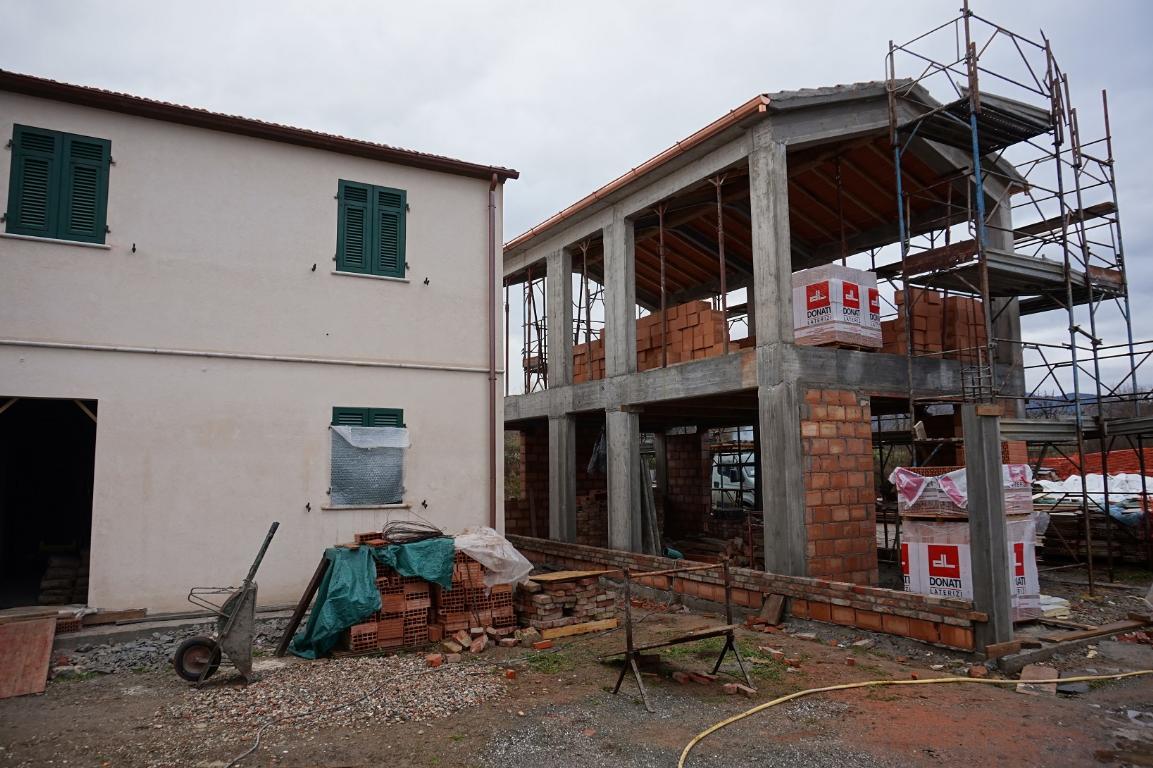  sarzana vendita quart:  il centro immobiliare snc di stefano santi