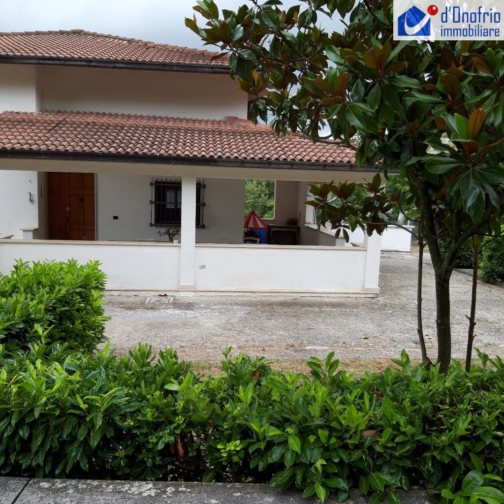  campobasso vendita quart:  studio immobiliare  d