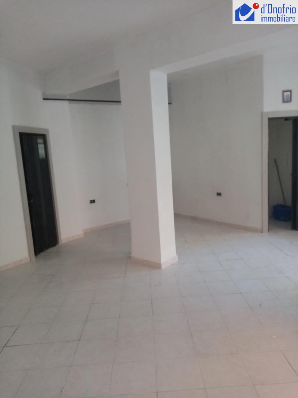 Negozio - Loc.Com. CAMPOBASSO affitto   VIA ZURLO STUDIO IMMOBILIARE  d