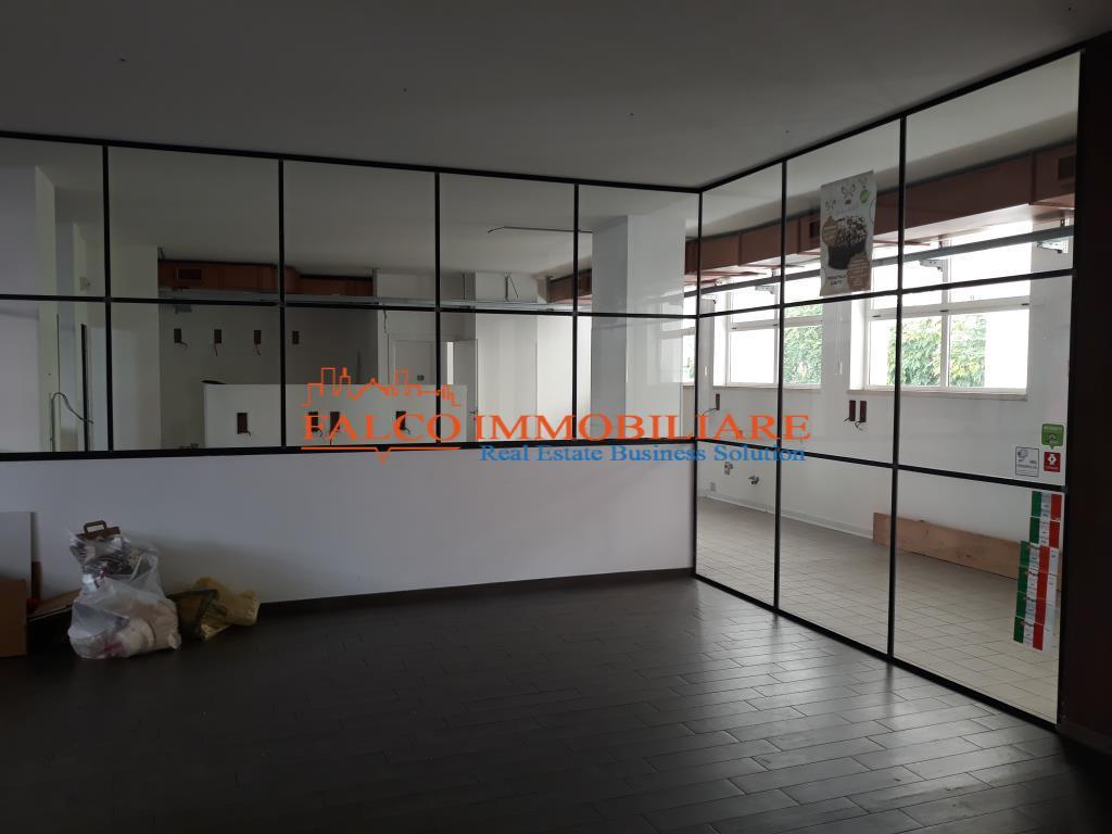 Negozio - Loc.Com. MILANO affitto  TICINESE VIA GENTILINO FALCO IMMOBILIARE SRL