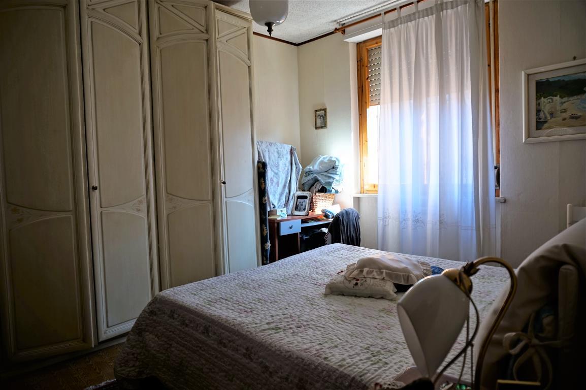 sarzana vendita quart:  il centro immobiliare snc di stefano santi