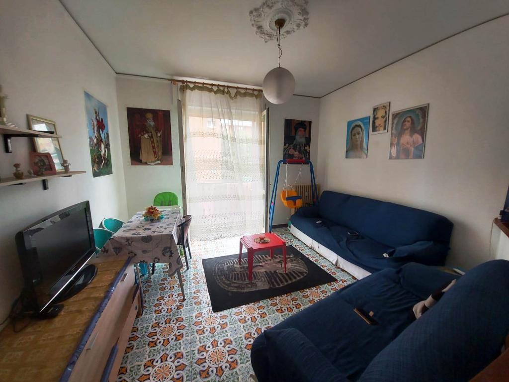 Appartamento SEREGNO vendita   via Rismondo air servizi immobiliari