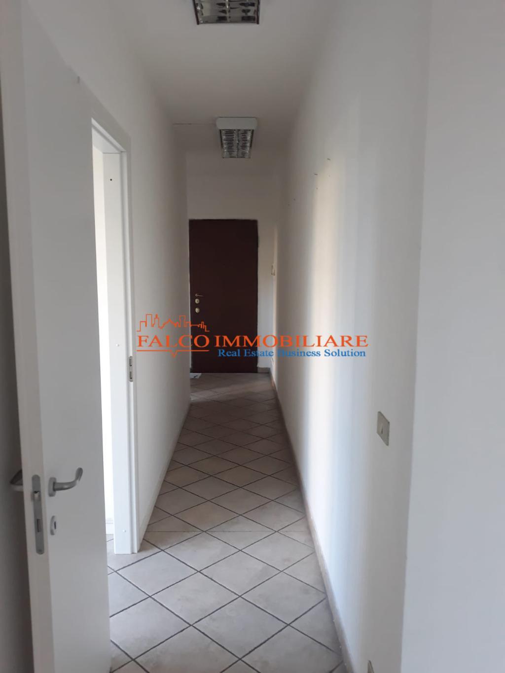 Ufficio - Loc.Com. MILANO affitto   VIALE MARCHE FALCO IMMOBILIARE SRL