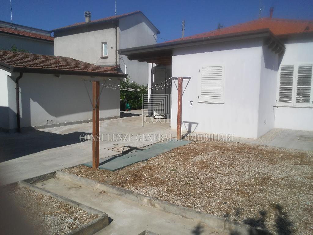 Villa Unifamiliare - Indipendente MASSA LOMBARDA vendita   vai tiglio Compro Casa Srl