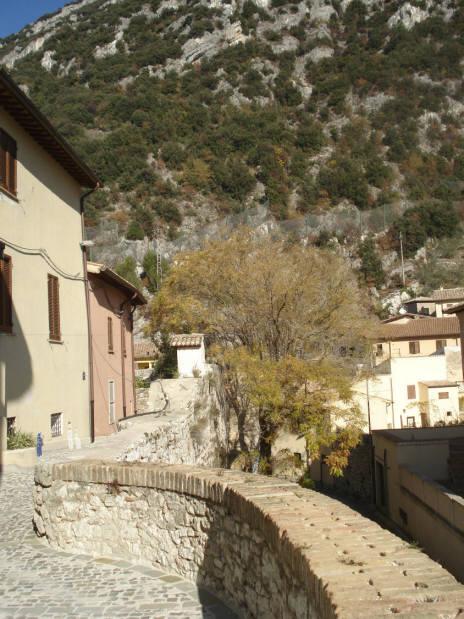 Villa Unifamiliare - Indipendente FOLIGNO vendita   Pale Montanari Immobiliare
