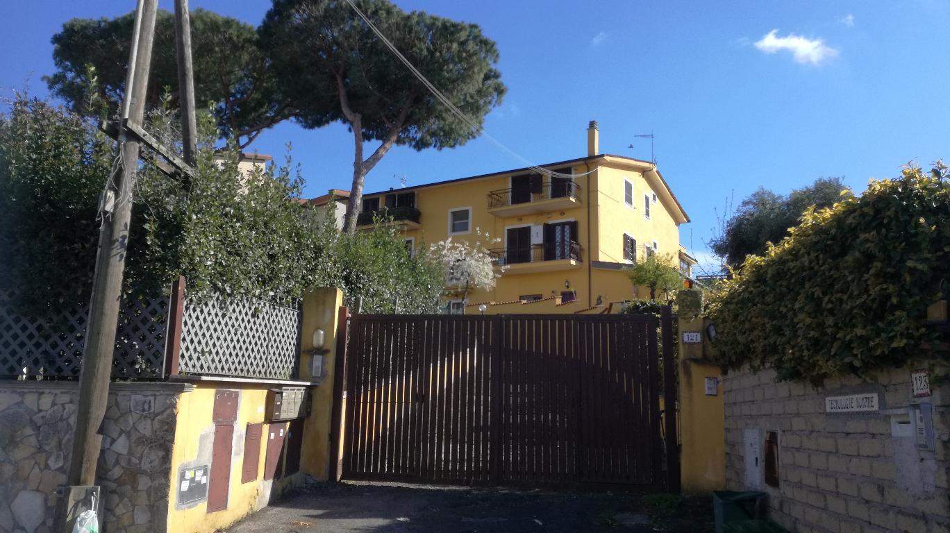  roma vendita quart:  la domus srl