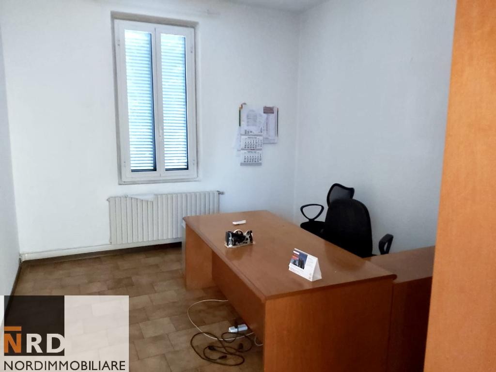 Negozio - Loc.Com. MANTOVA affitto   via Verona Nordimmobiliare Mantova Sas