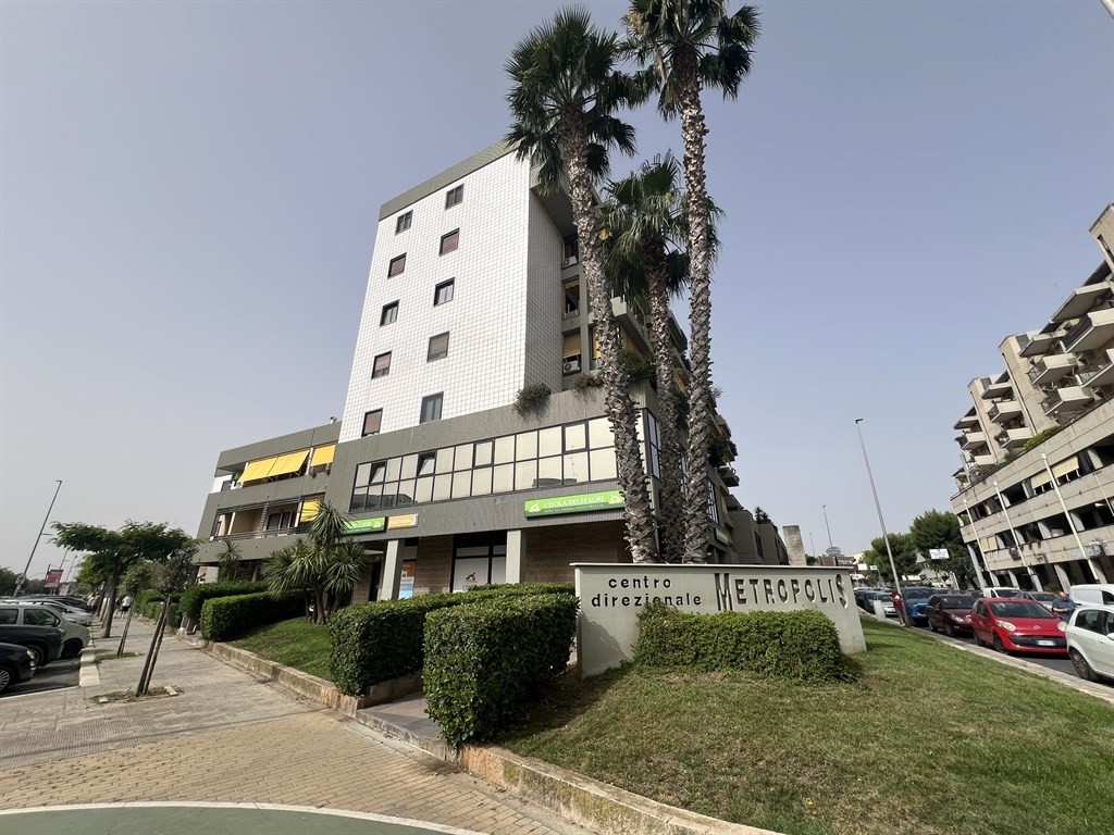 Locale Comm.le in Affitto