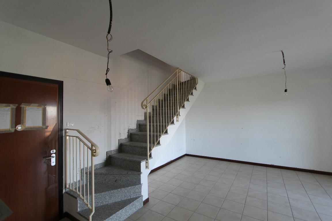 Appartamento VIMERCATE vendita   via fermi Immobiliare Brianza Sas