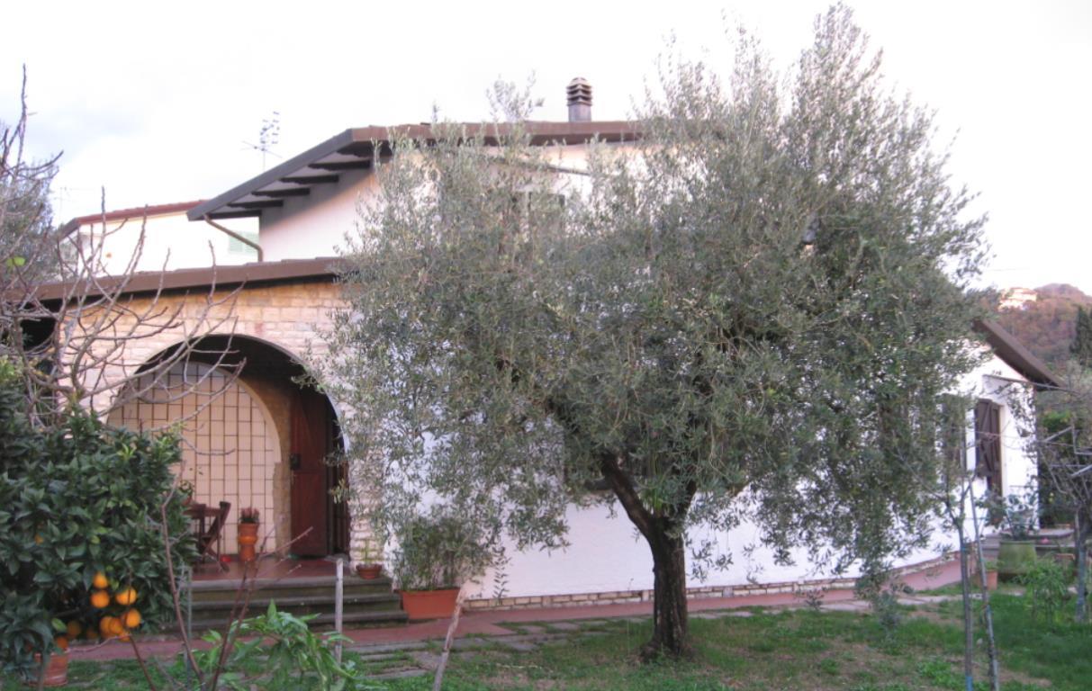 Villa Unifamiliare - Indipendente ORTONOVO vendita    IL CENTRO IMMOBILIARE snc di Stefano Santi