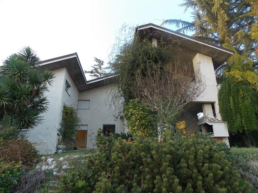 Vendesi prestigiosa villa a Monteprandone (AP)