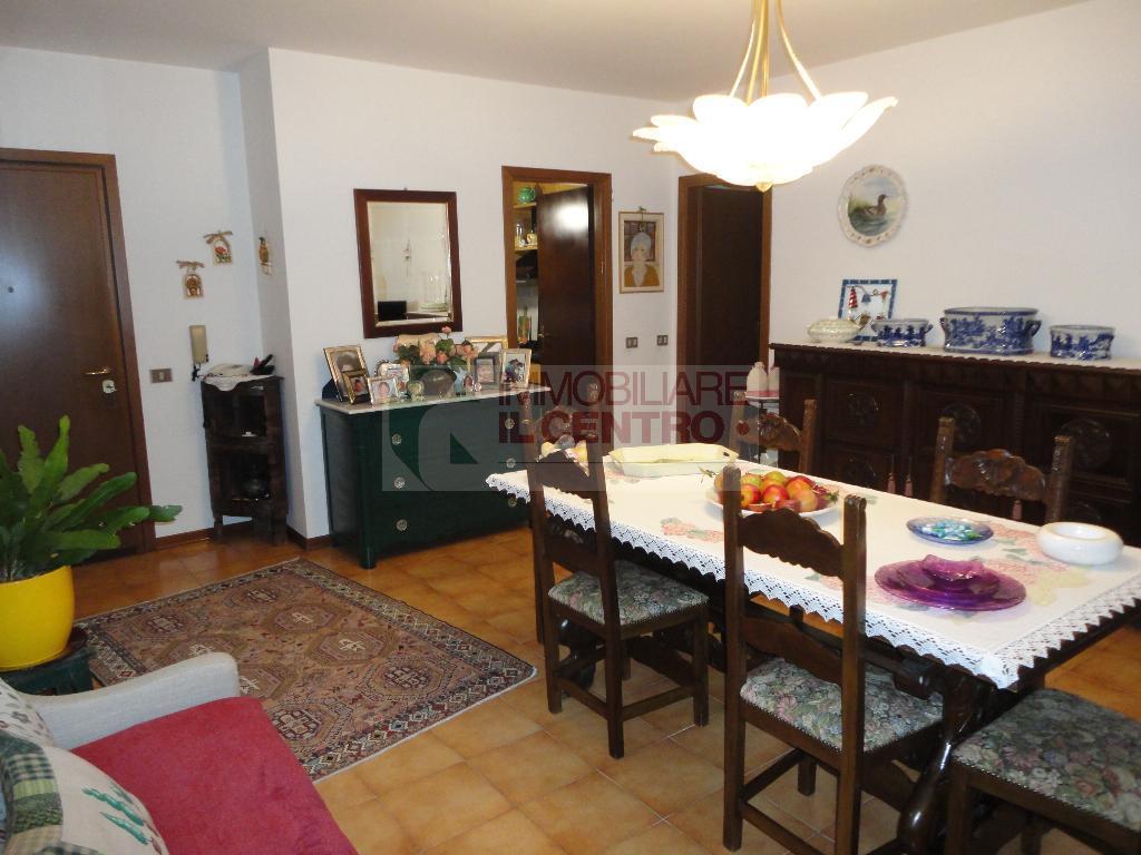  sarzana vendita quart:  il centro immobiliare snc di stefano santi