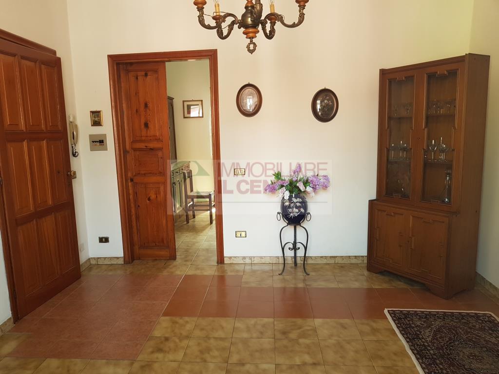  sarzana vendita quart:  il centro immobiliare snc di stefano santi