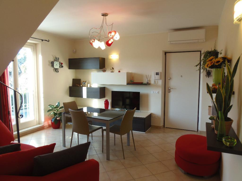  sarzana vendita quart:  il centro immobiliare snc di stefano santi