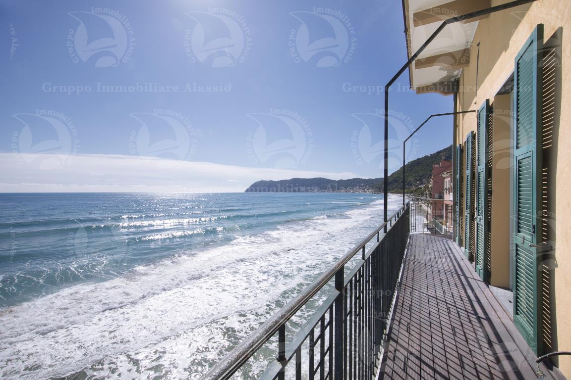 Appartamento ALASSIO vendita    Agenzia 4 Mura