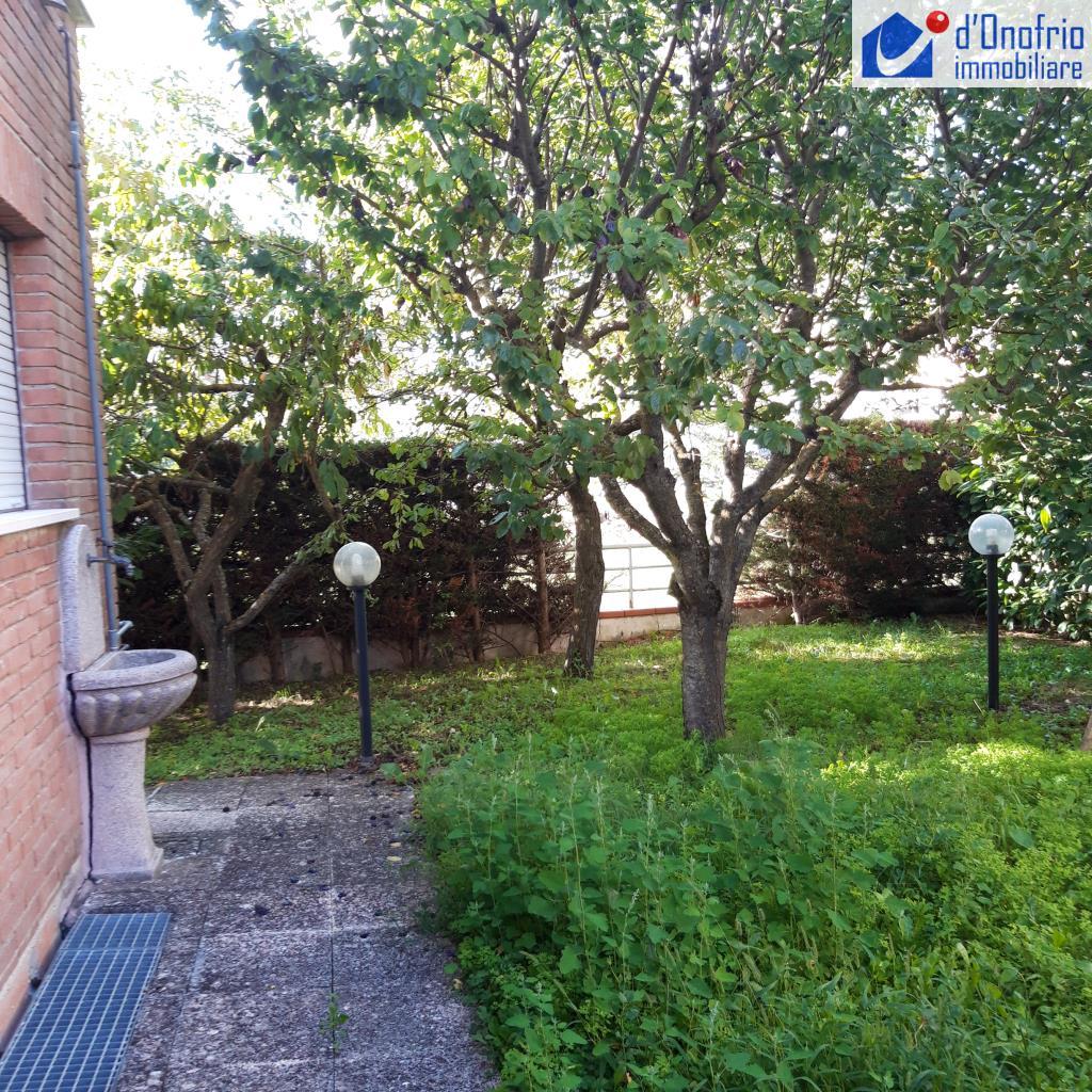 Villa VINCHIATURO vendita   VIA G.RIVERA STUDIO IMMOBILIARE  d