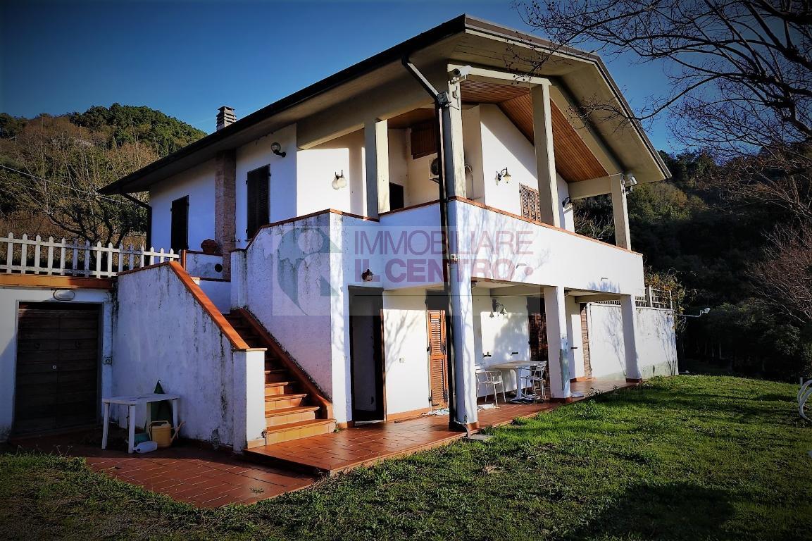  sarzana vendita quart:  il centro immobiliare snc di stefano santi
