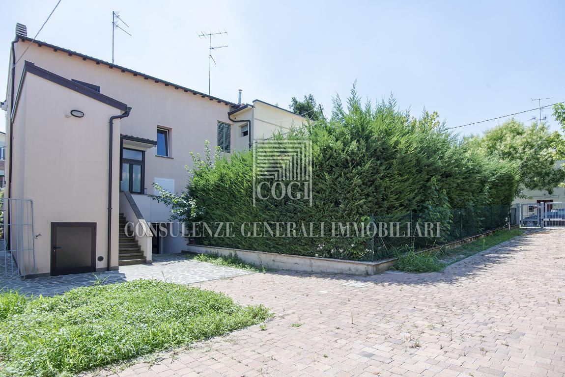  massa-lombarda vendita quart:  compro-casa-srl