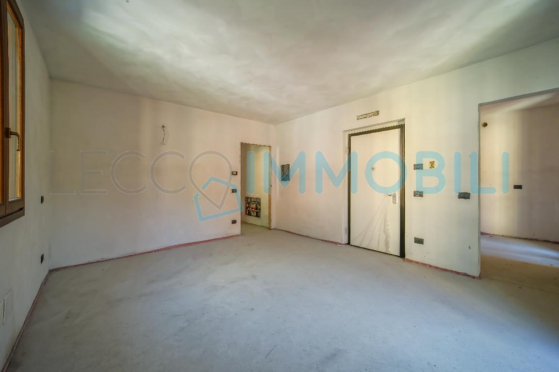 Appartamento LECCO vendita   via quarto STUDIO LECCO TRE S.R.L.