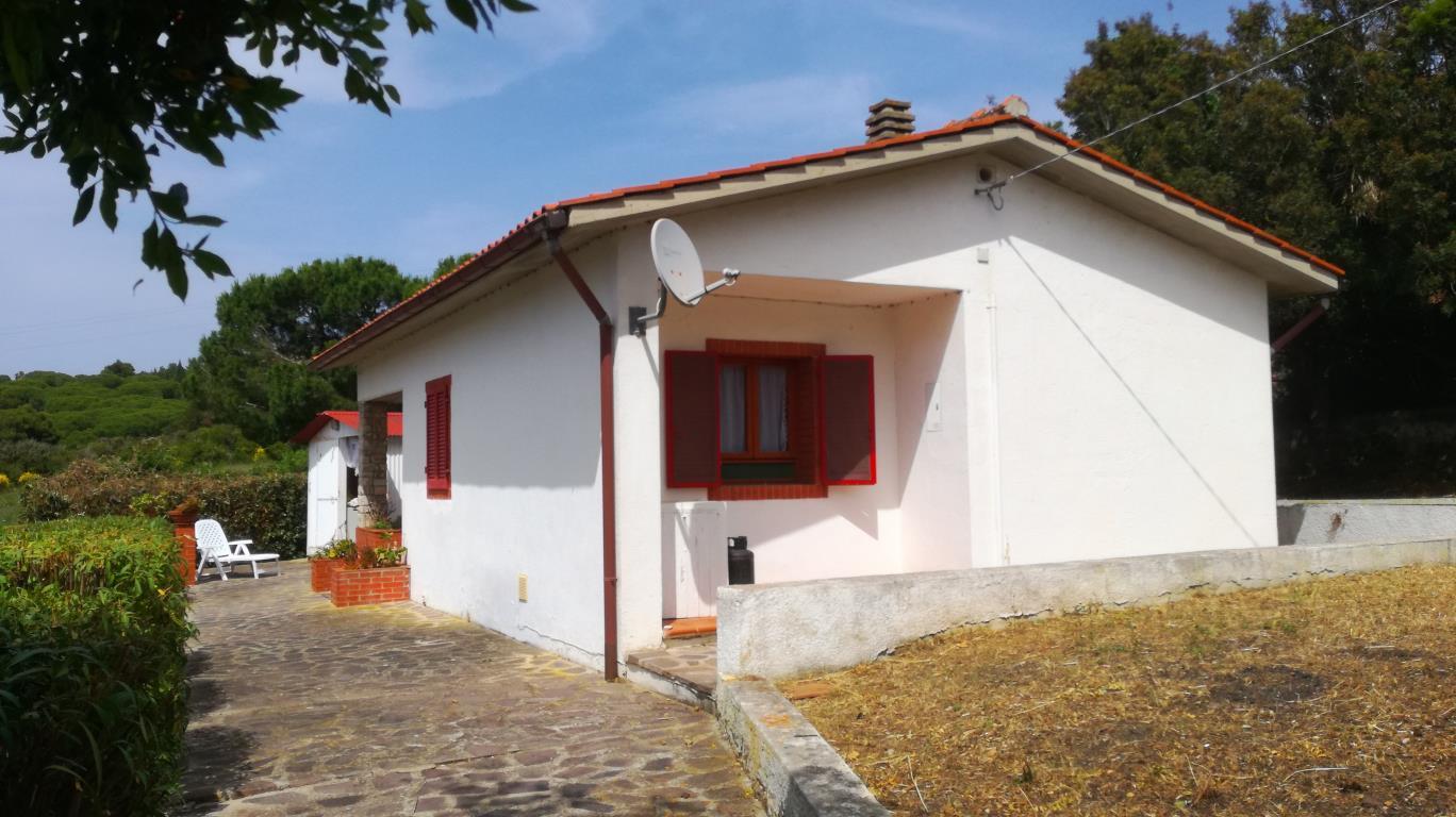 Villa CAPOLIVERI vendita    LA DOMUS SRL