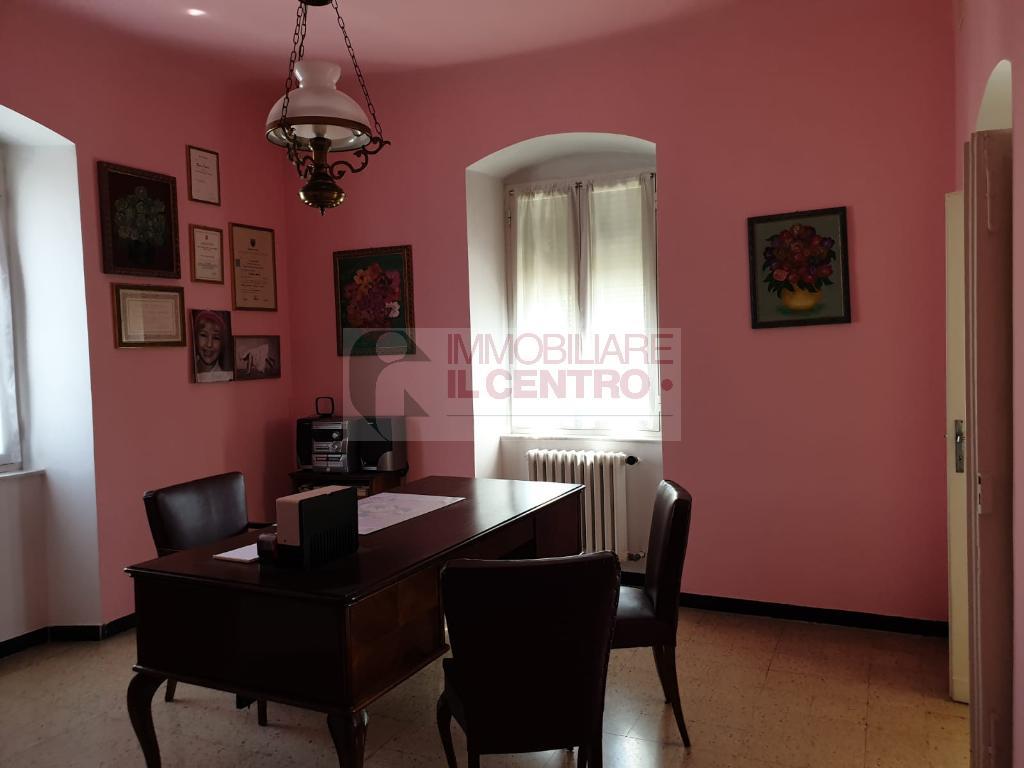  sarzana vendita quart:  il centro immobiliare snc di stefano santi
