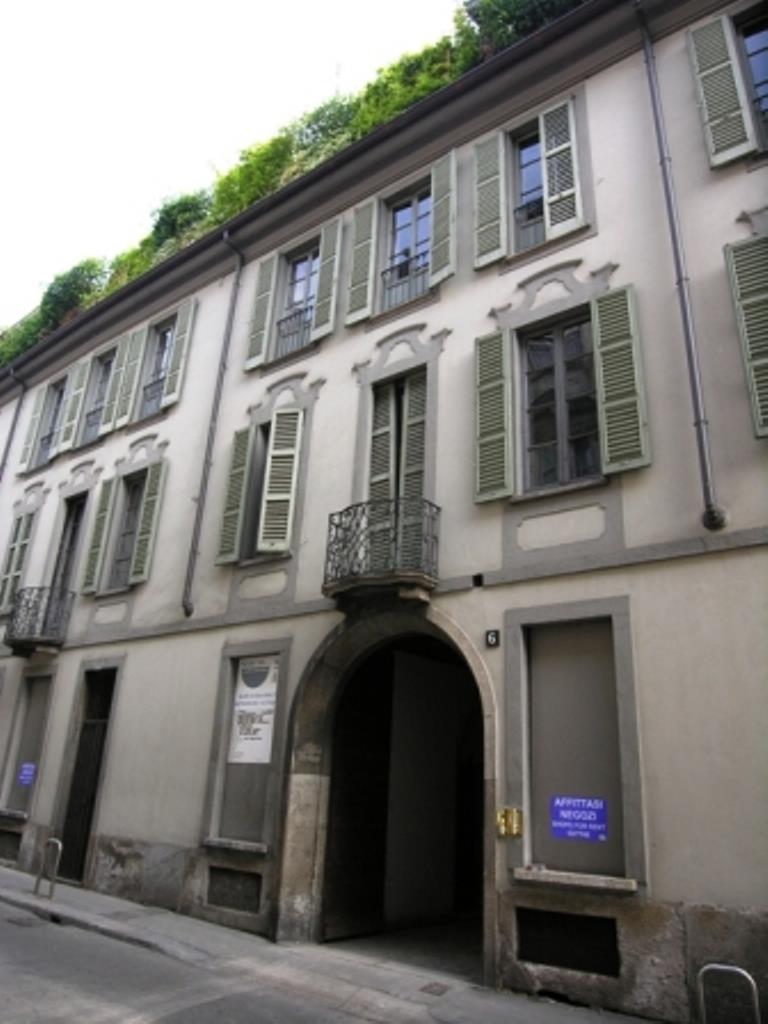  milano vendita quart: montenapoleone vive-srl