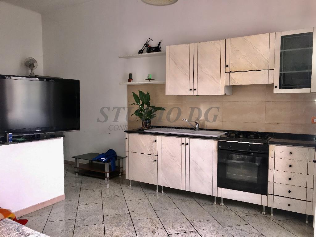 Appartamento CESANO MADERNO vendita   via Agnesi Studio DG Immobiliare