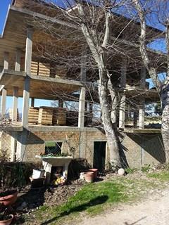 Vendesi palazzo in costruzione a Ponzano di Fermo (FM)