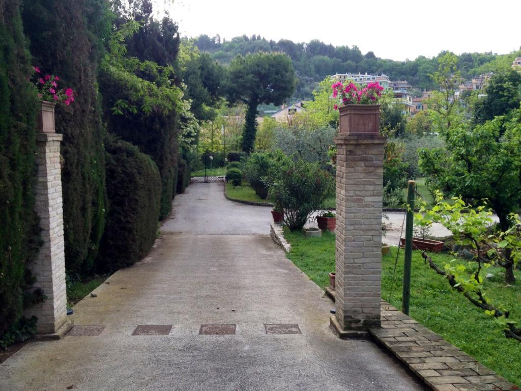 Vendesi casale colonico a Cupra Marittima (AP)